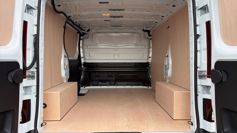 Renault Trafic Swb Diesel SL30 Blue dCi 130 Advance [Safety] Van